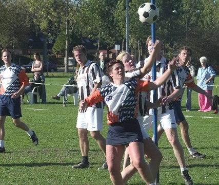 op de foto namens Atalante: René Geertsema (l) Diana Stander (m) en Johannes v/d Berg (r)