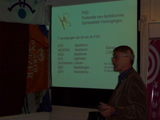 Presentatie door de voorzitter van NTK, Sim Spit